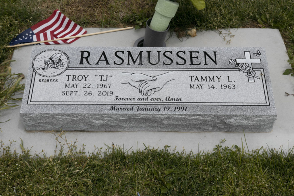 Troy & Tammy L Rasmussen Headstone